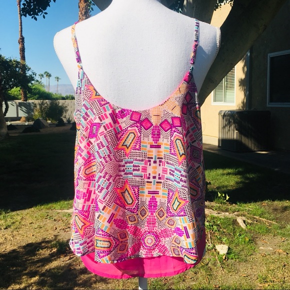 Multi print tank top w/ pink lace underlay Size M - Picture 3 of 3